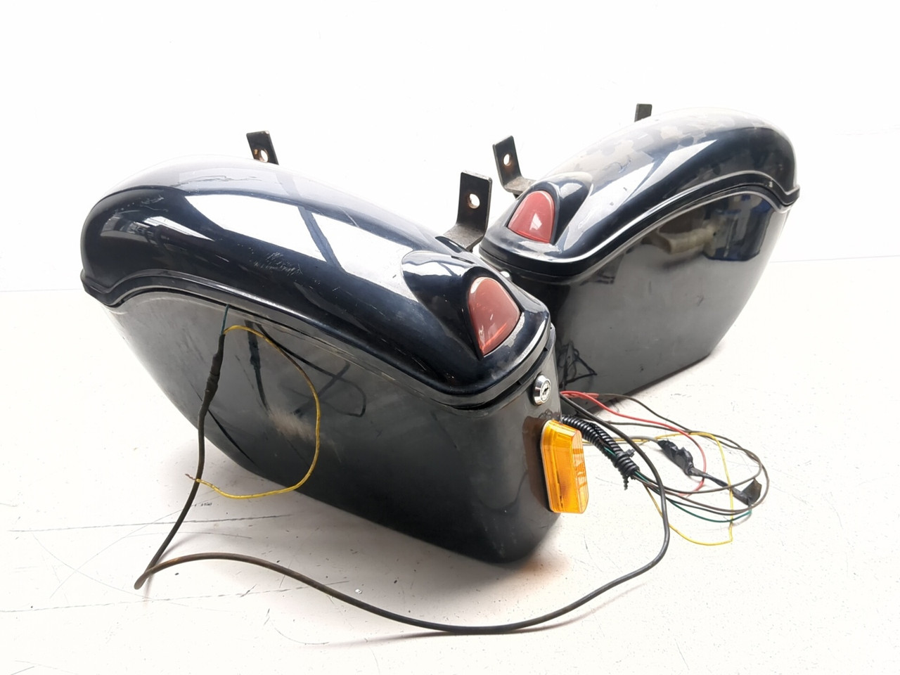 04-10 Kawasaki Vulcan 2000 VN2000 Rear Haoling Hard Saddlebags