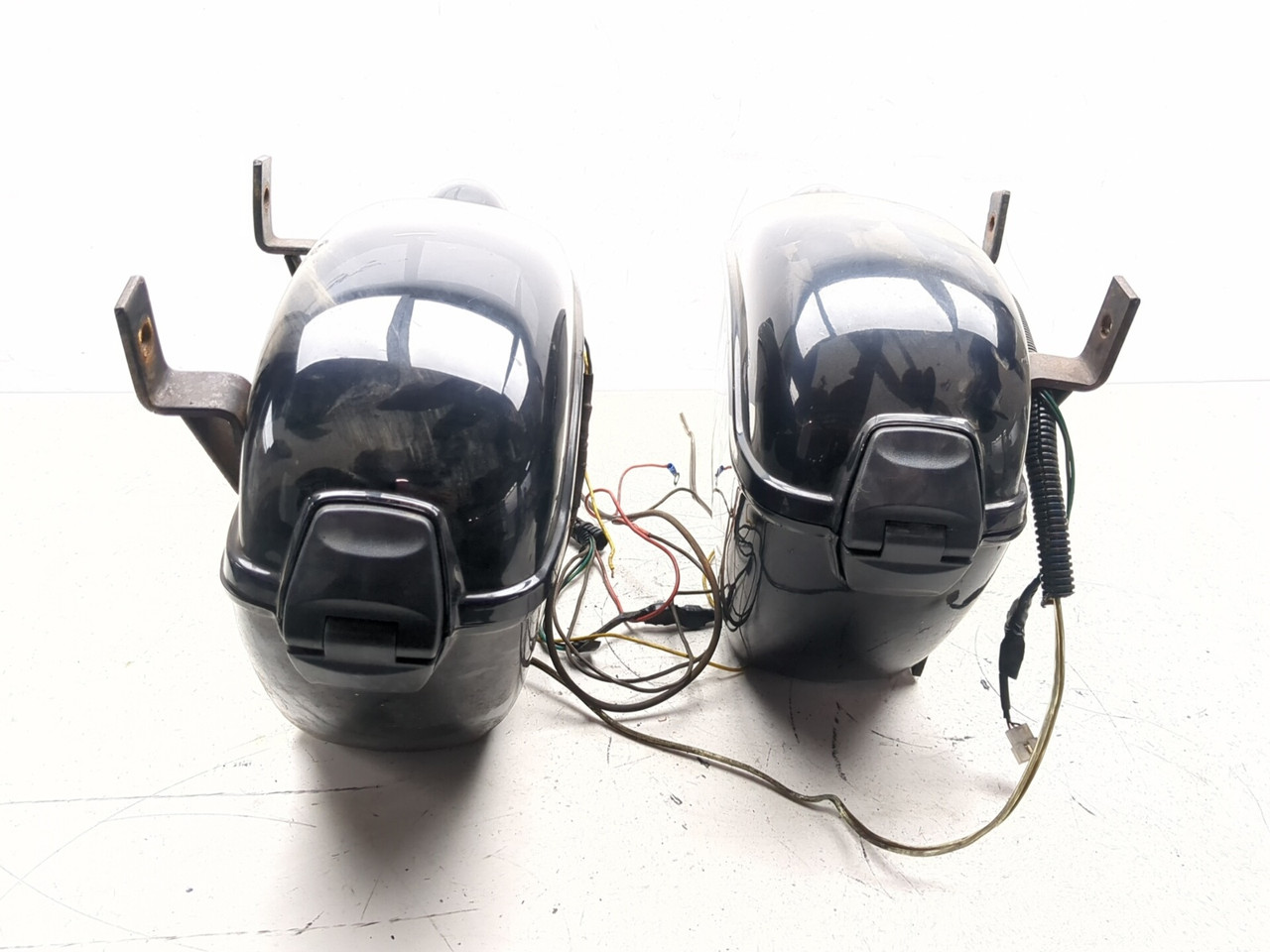 04-10 Kawasaki Vulcan 2000 VN2000 Rear Haoling Hard Saddlebags