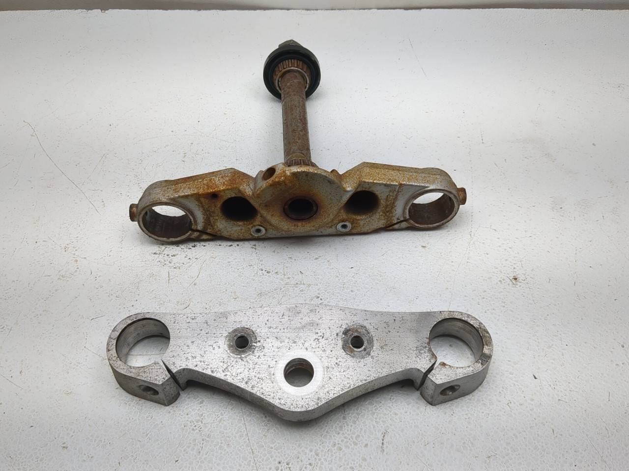 06-25 Kawasaki Vulcan 900 VN900D Front Upper Lower Triple Tree Set