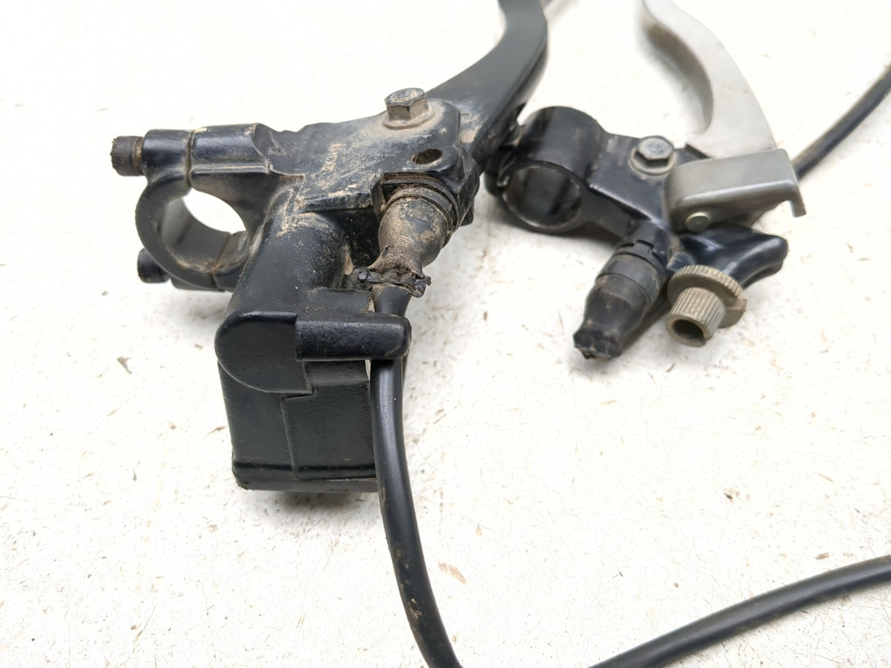 05-26 Polaris Phoenix 200 Front Brake Master Cylinder Lever W
