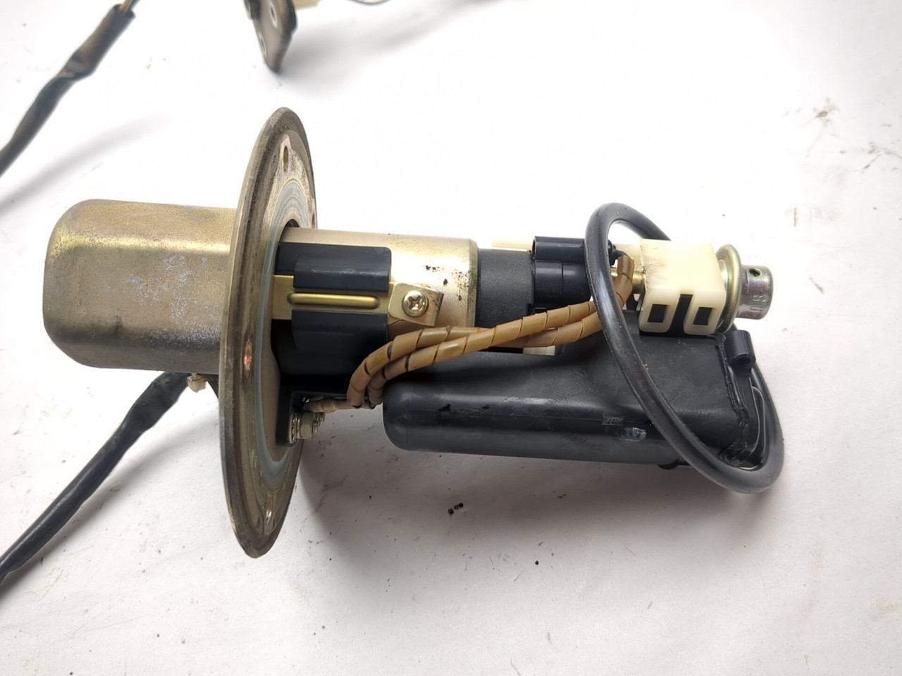 03-08 Kawasaki VN1600 Vulcan Classic Inner Fuel Pump W/ Sending