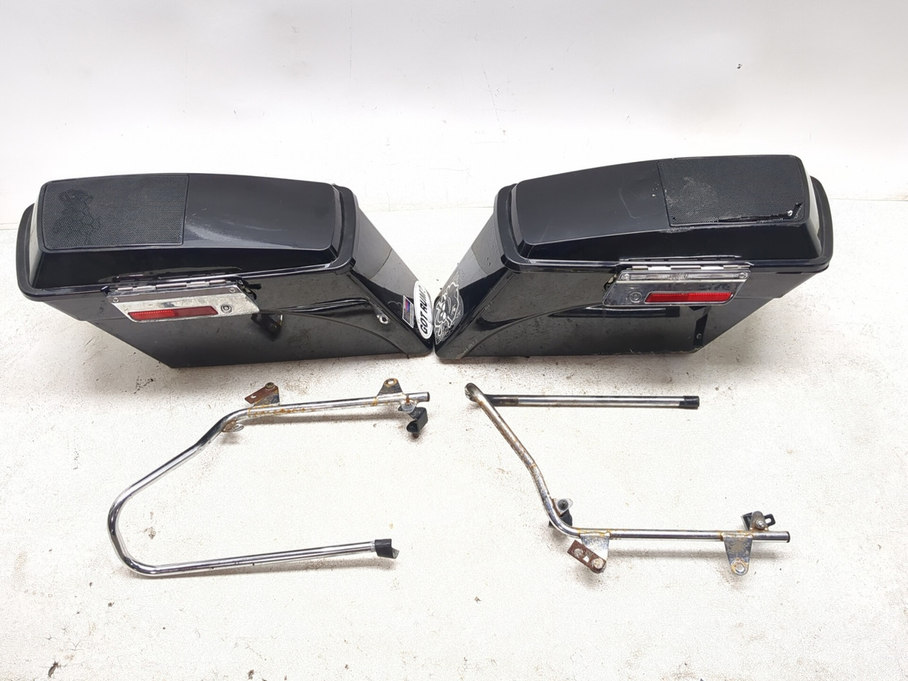03-08 Kawasaki VN1600 Vulcan Classic Left Right Saddlebag W/ Rail