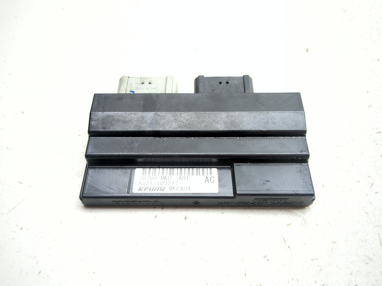 k 18-24 Honda GL1800 Goldwing 1800 PGM-DCT ECU Control Module Unit