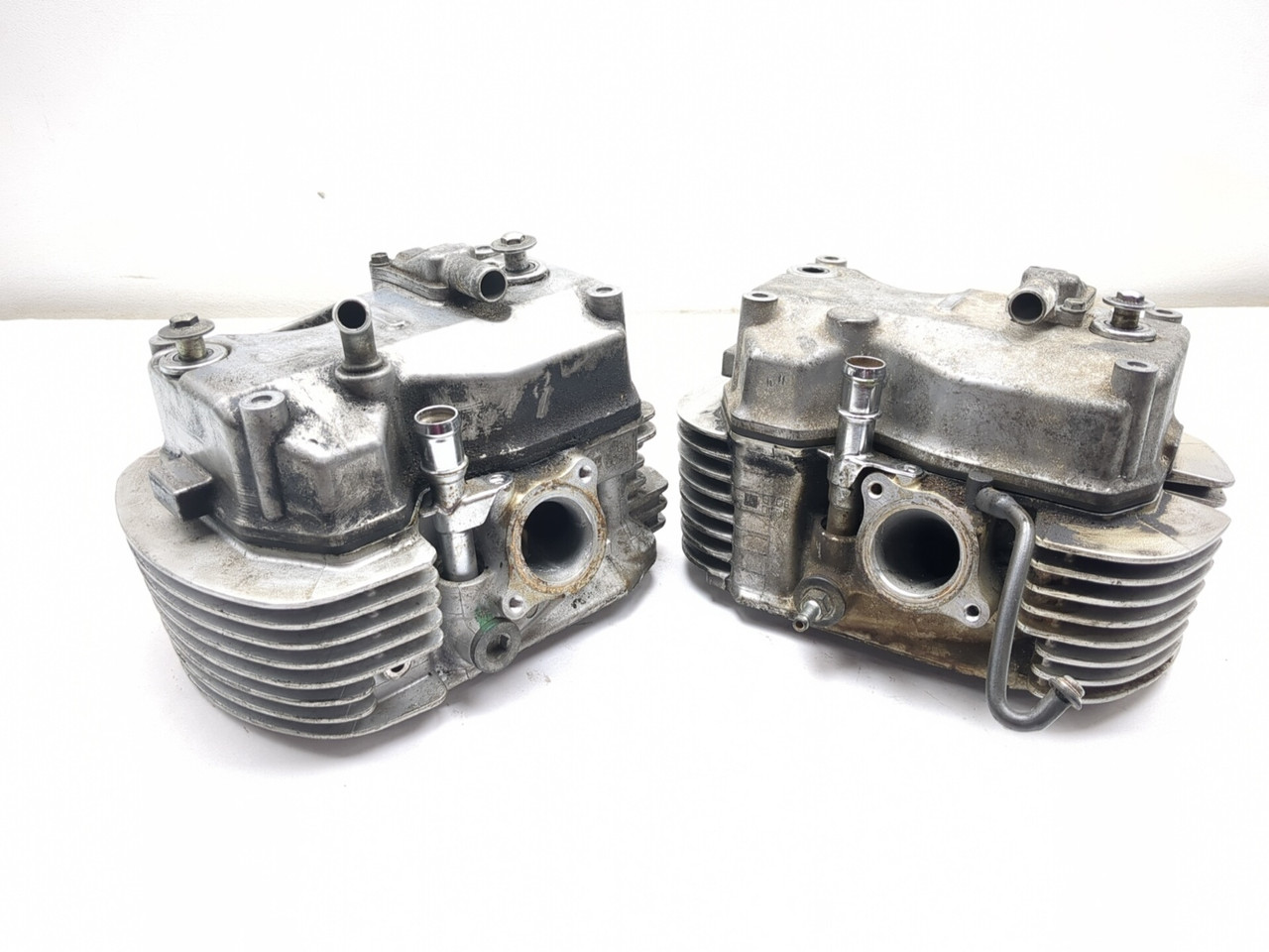 04-09 Honda VT750C Shadow Aero 750 Front Rear Cylinder Head Set