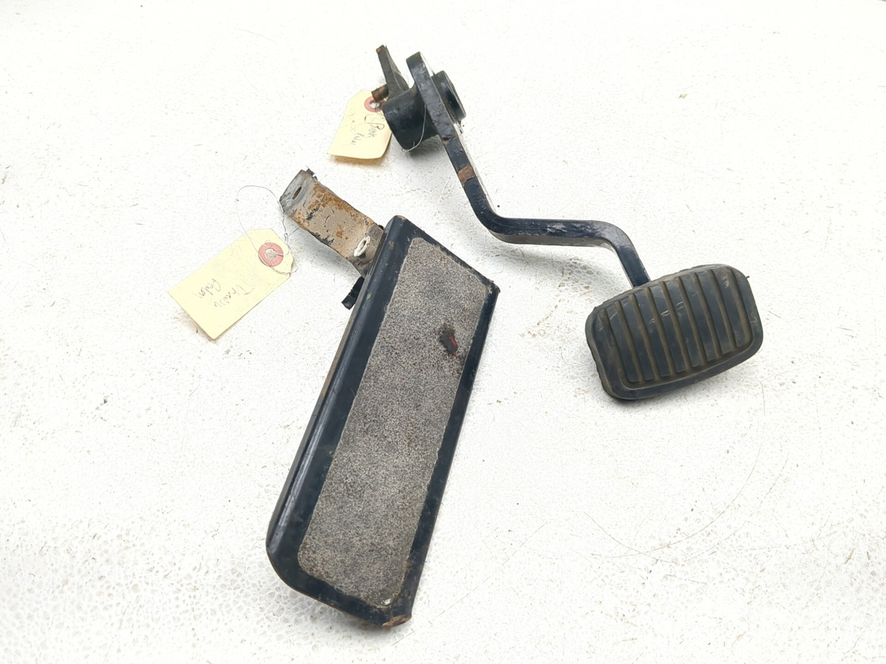 08-15 Cushman Titan Utility Cart Front Throttle & Brake Pedal
