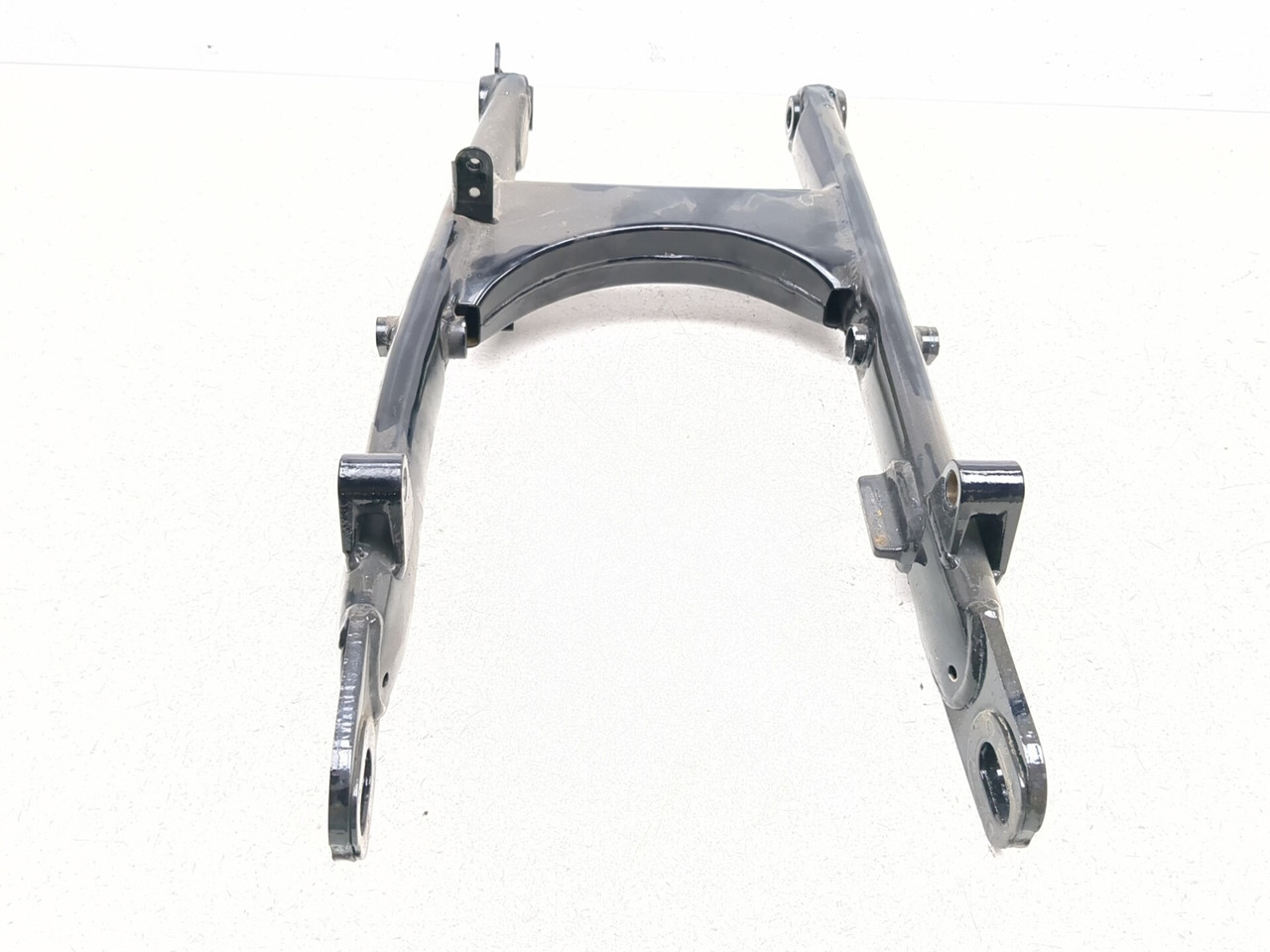 05-19 Suzuki LS650 Boulevard S40 Rear Swingarm 61100-24B03-019