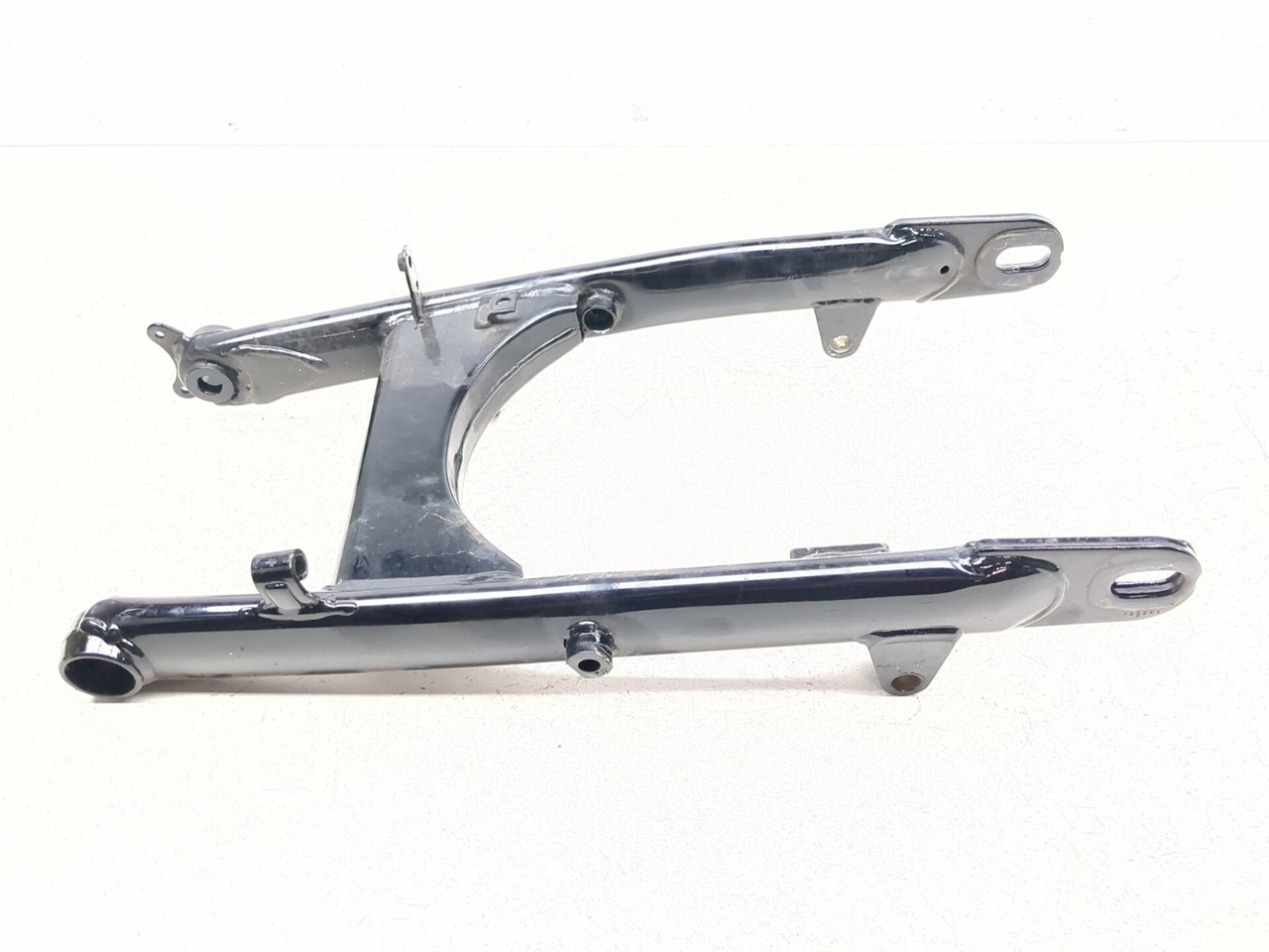 05-19 Suzuki LS650 Boulevard S40 Rear Swingarm 61100-24B03-019