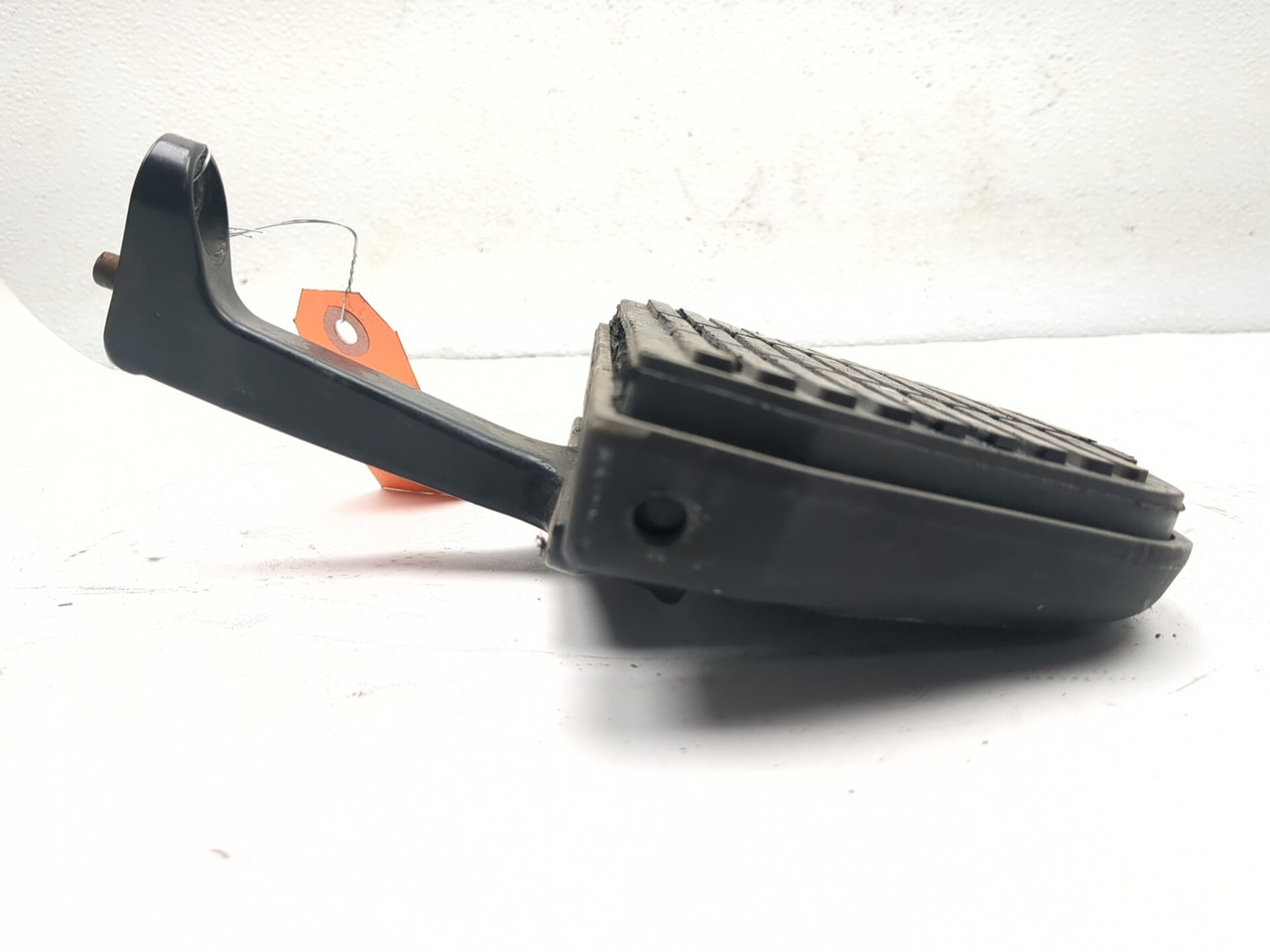 99-06 Harley FLHRI Road King Rear Right Passenger Floorboard 50606