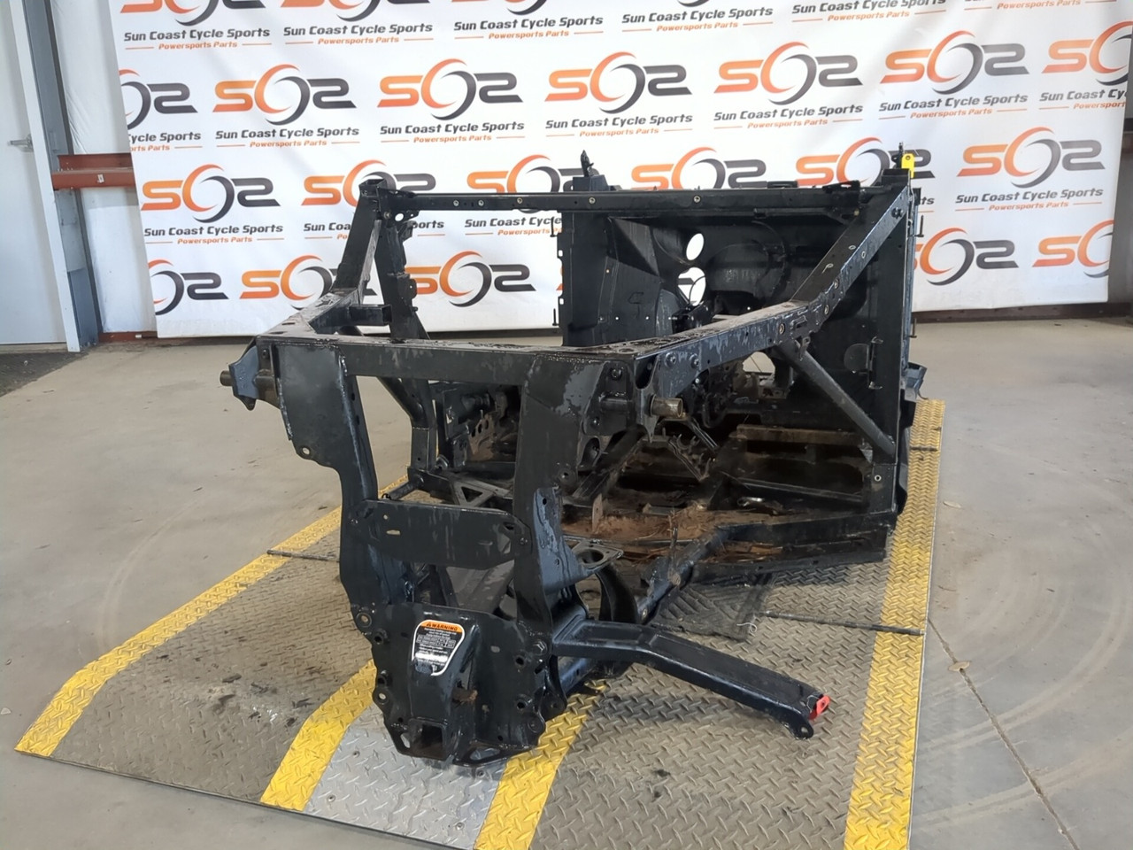 21-24 Can-Am Commander 700 XT Main Frame Chassis STRAIGHT BOS