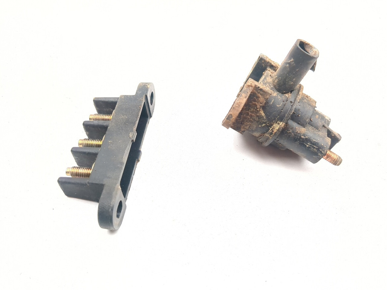 まなちゃん専用 21-24 Can Am Commander 700 XT Starter Solenoid & Fuse Terminal