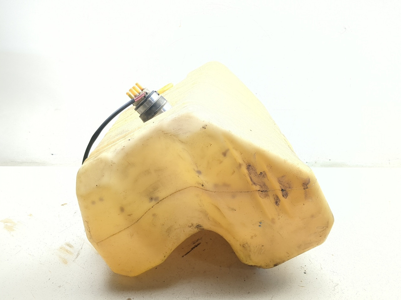 97-04 Seadoo XP 787CC Gas Fuel Tank 275500337 - Sun Coast Cycle