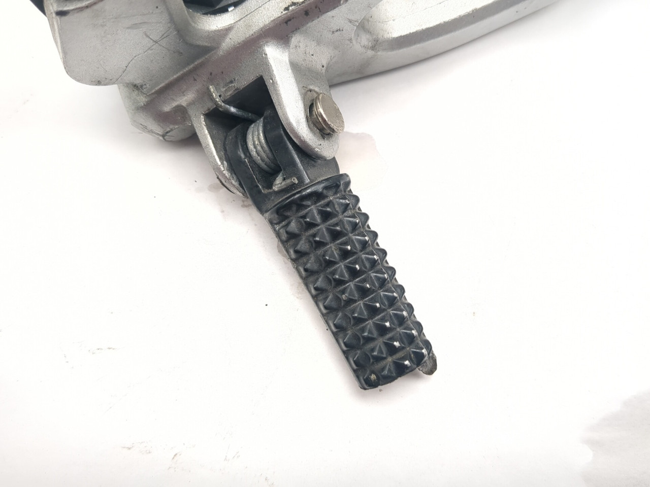 09-14 Yamaha YZF R1 Right Rearset Footrest Foot Peg 14B-27420-00
