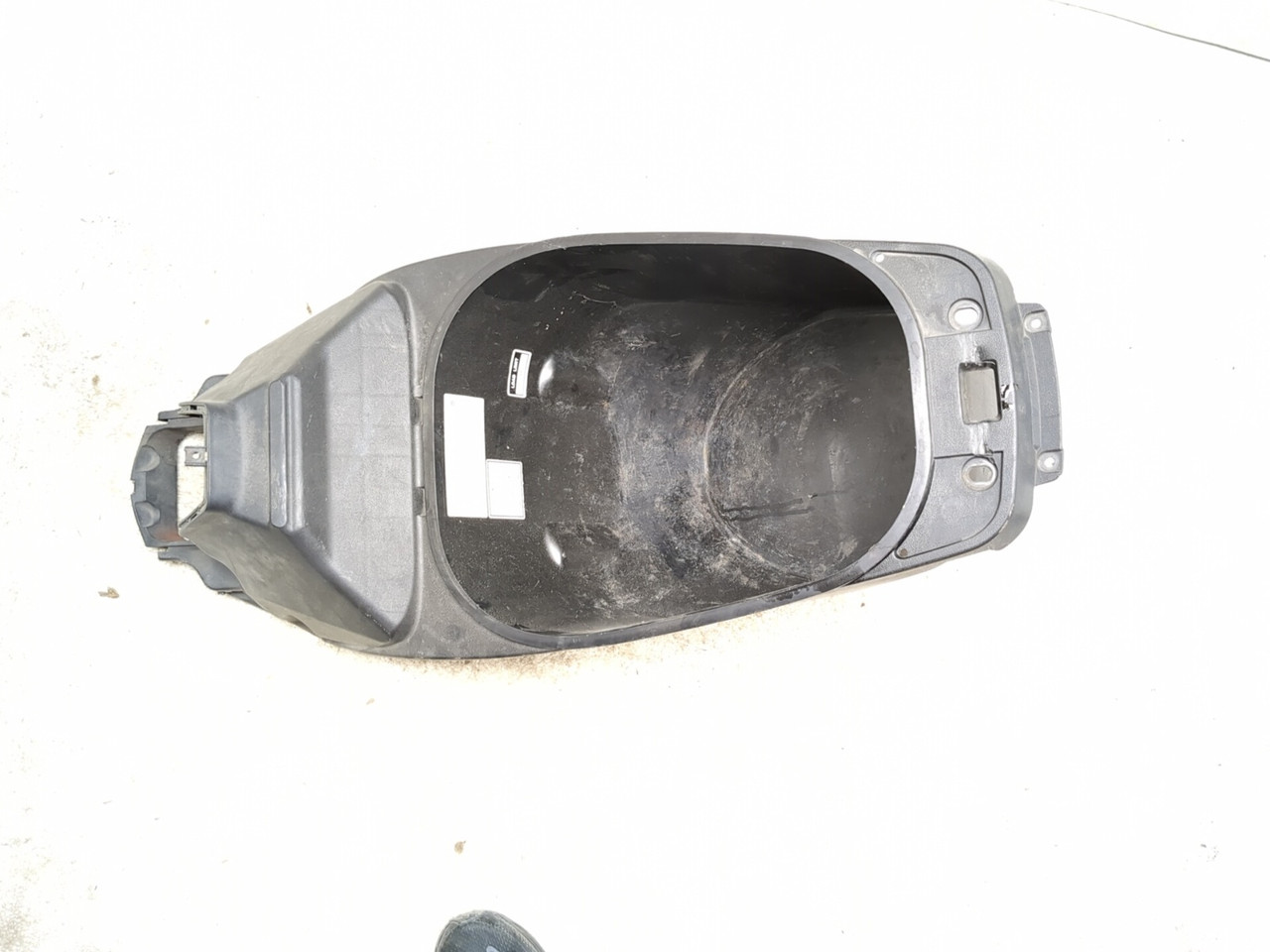 09-15 Yamaha Zuma YW125 Under Seat Storage Box 5S9-F473R-00-00