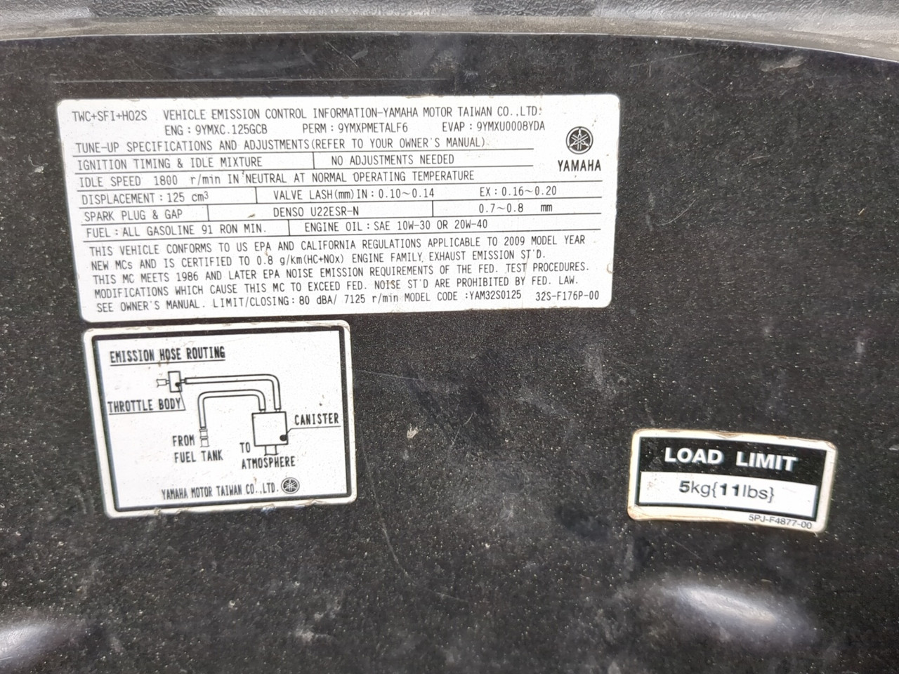 09-15 Yamaha Zuma YW125 Under Seat Storage Box 5S9-F473R-00-00