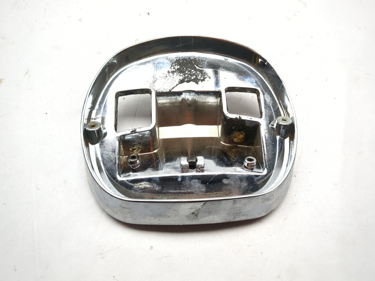 は 08-13 Harley Davidson Road King FLHR Rear Taillight Mounting Base