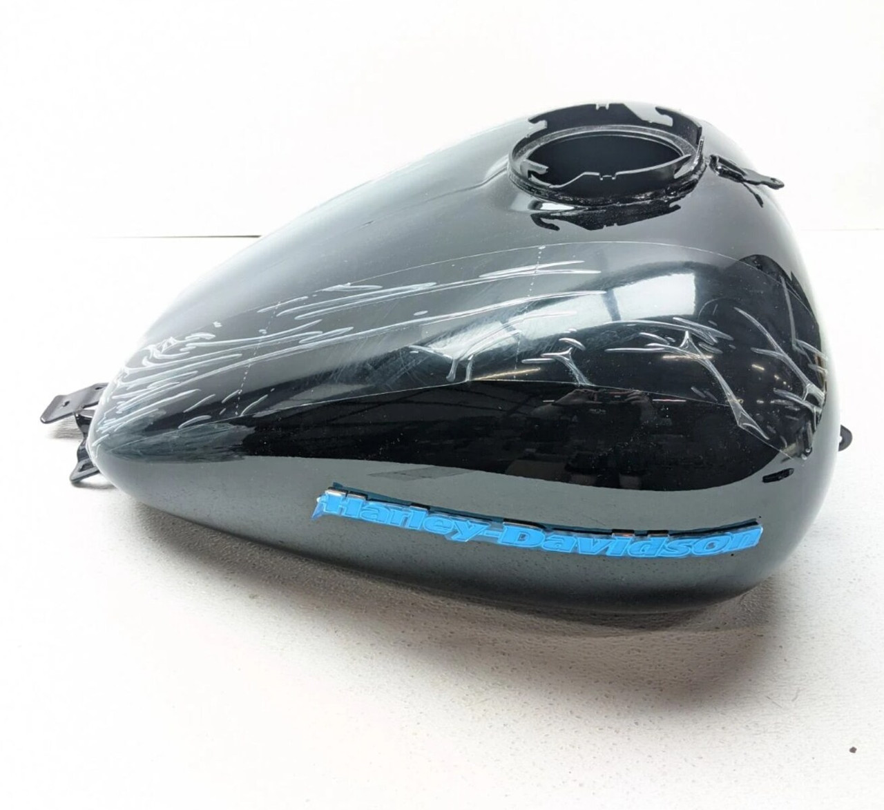 パーツ HARLEY DAVIDSON TANK COLLECTION 22 Harley-Davidson Low Rider S OEM Fuel Tank W/ Medallions, Vivid