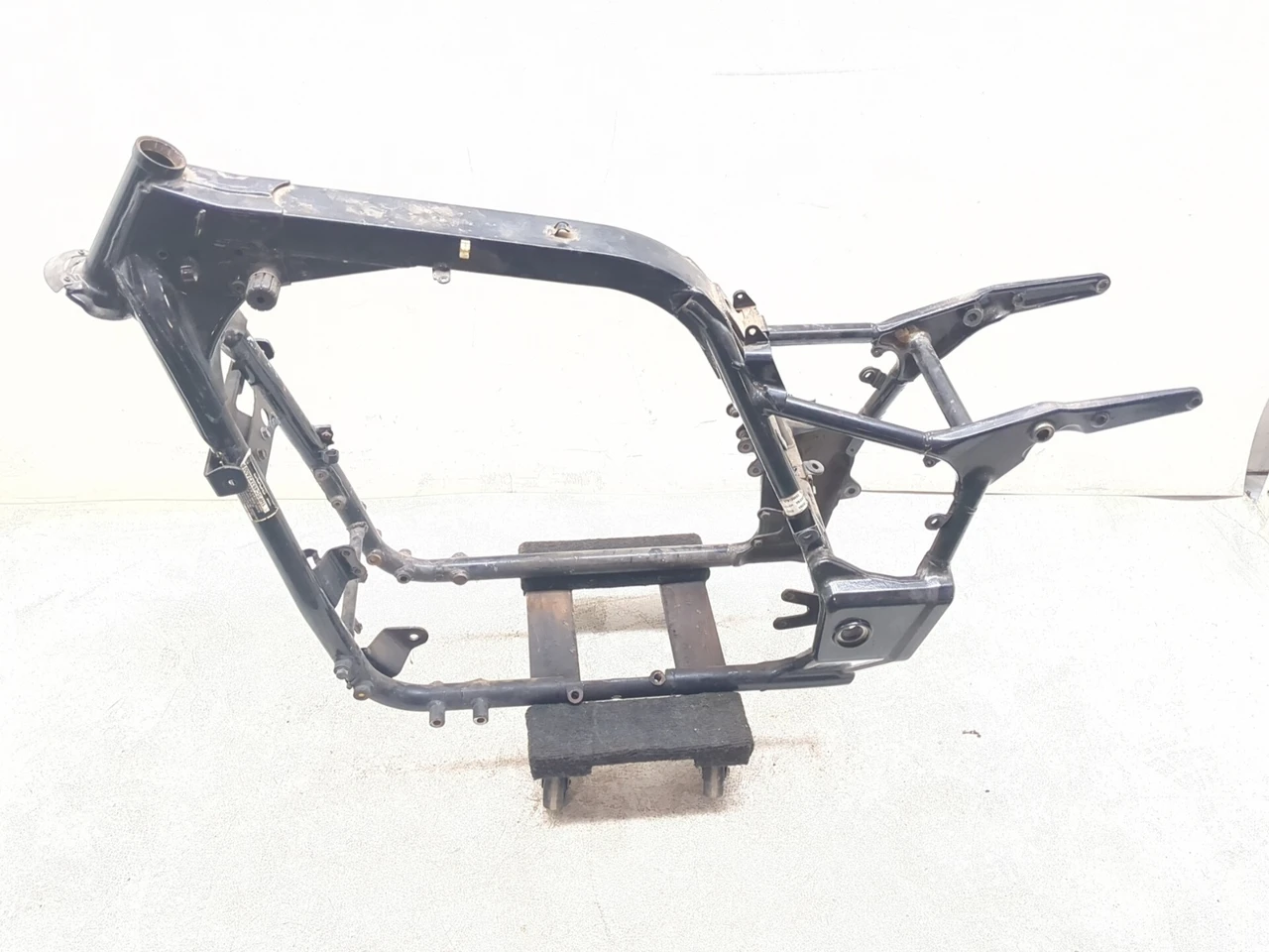02-04 Honda VTX1800S Main Frame Chassis STRAIGHT CLN - Sun Coast