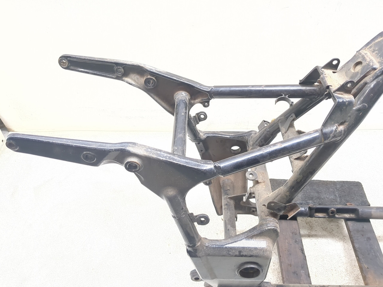 02-04 Honda VTX1800S Main Frame Chassis STRAIGHT CLN - Sun Coast