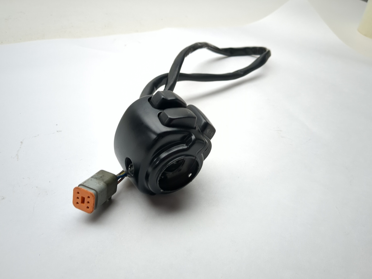 04-06 Harley-Davidson Sportster XL1200 Front Left Handlebar Switch