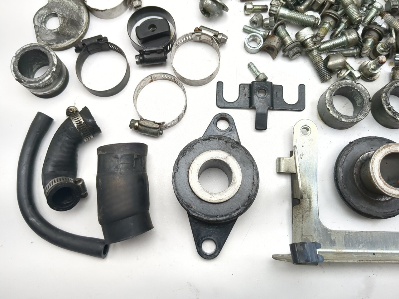 206⭐︎REVROS2004H 02-06 Harley Davidson VROD VRSCA Chassis Frame Hardware Nuts Bolts