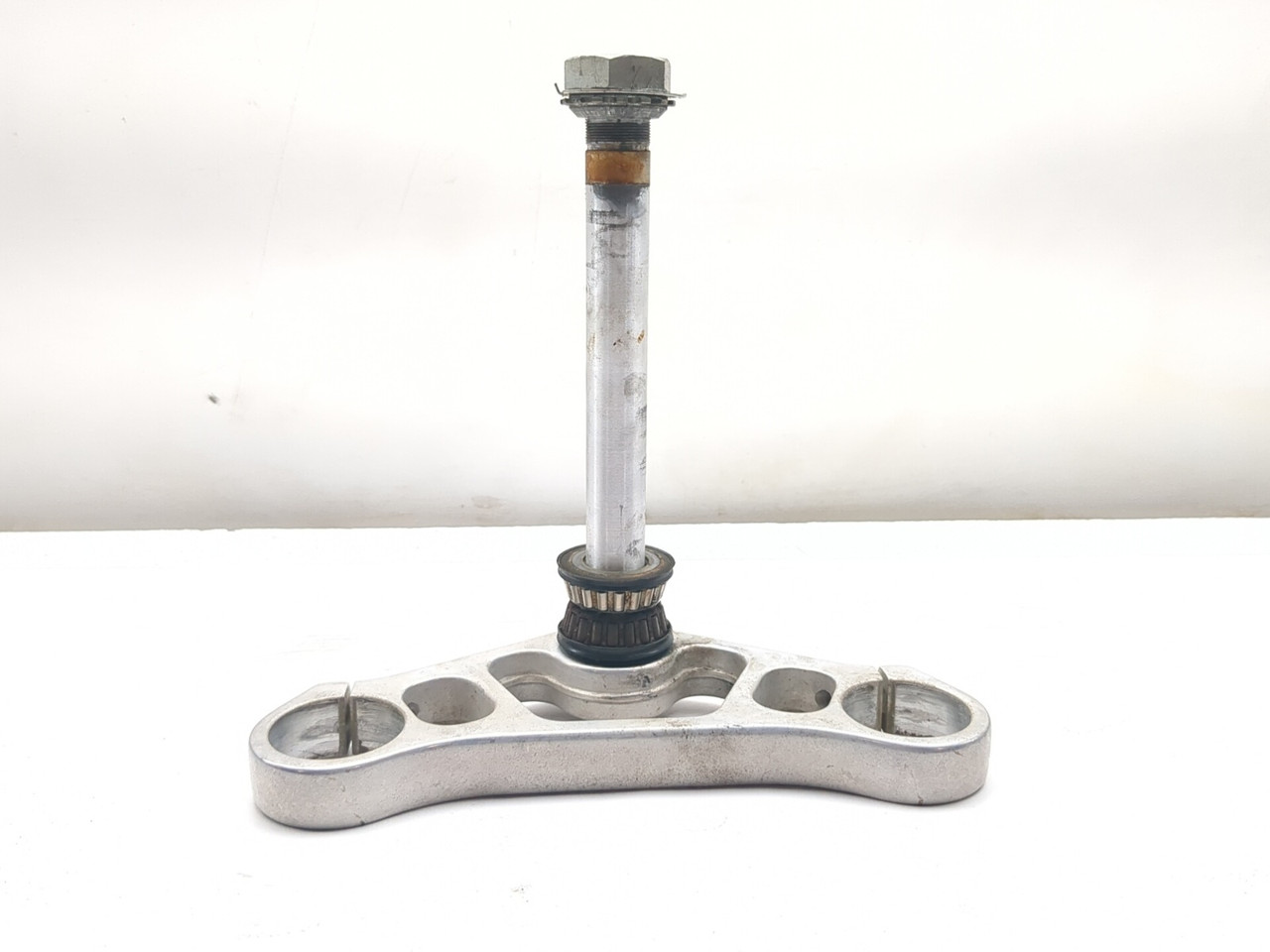02-06 Harley Davidson VROD VRSCA Front Lower Triple Tree Stem
