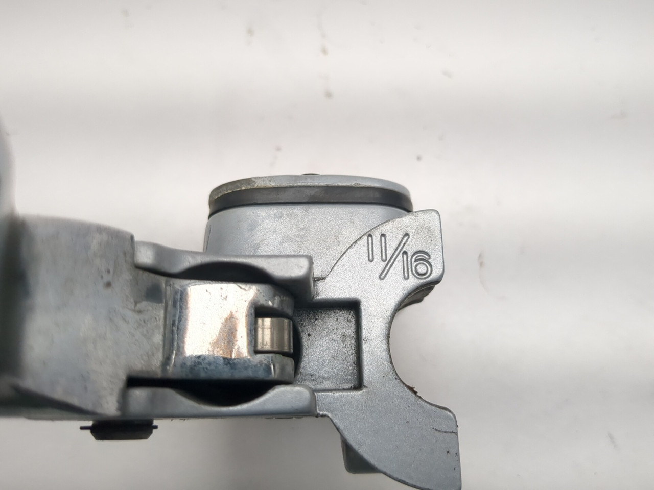 02-06 Harley-Davidson VROD VRSCA Left Clutch Master Cylinder Pump