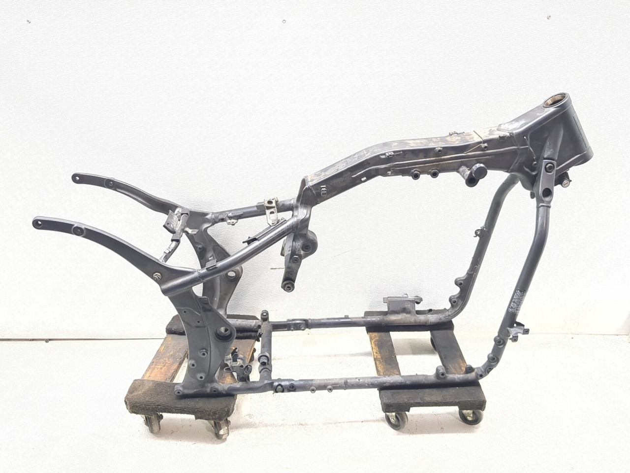05-10 Kawasaki Vulcan 2000 VN2000D1 Main Frame Chassis STRAIGHT