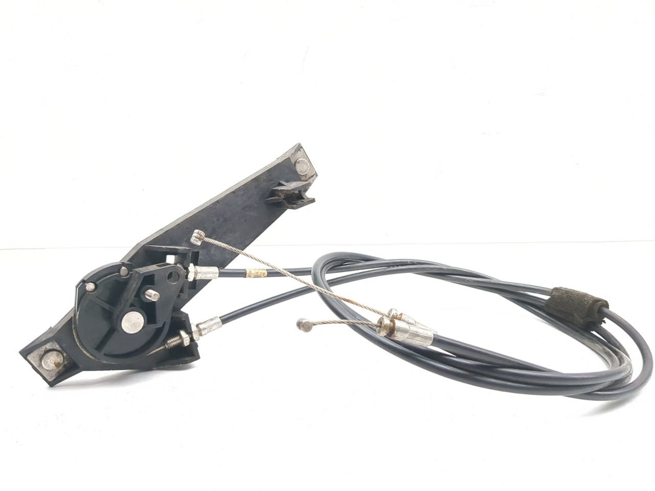 99-04 Yamaha Waverunner SUV 1200 Rear Trim Cable Bracket F0D-U153J