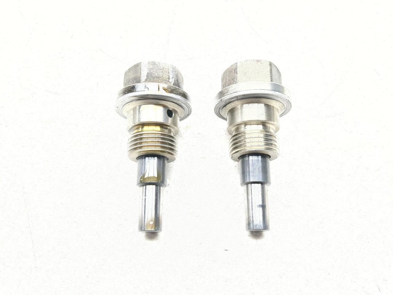 トライ 02-06 Harley Davidson VROD VRSCA Cam Chain Tensioner Set 17407