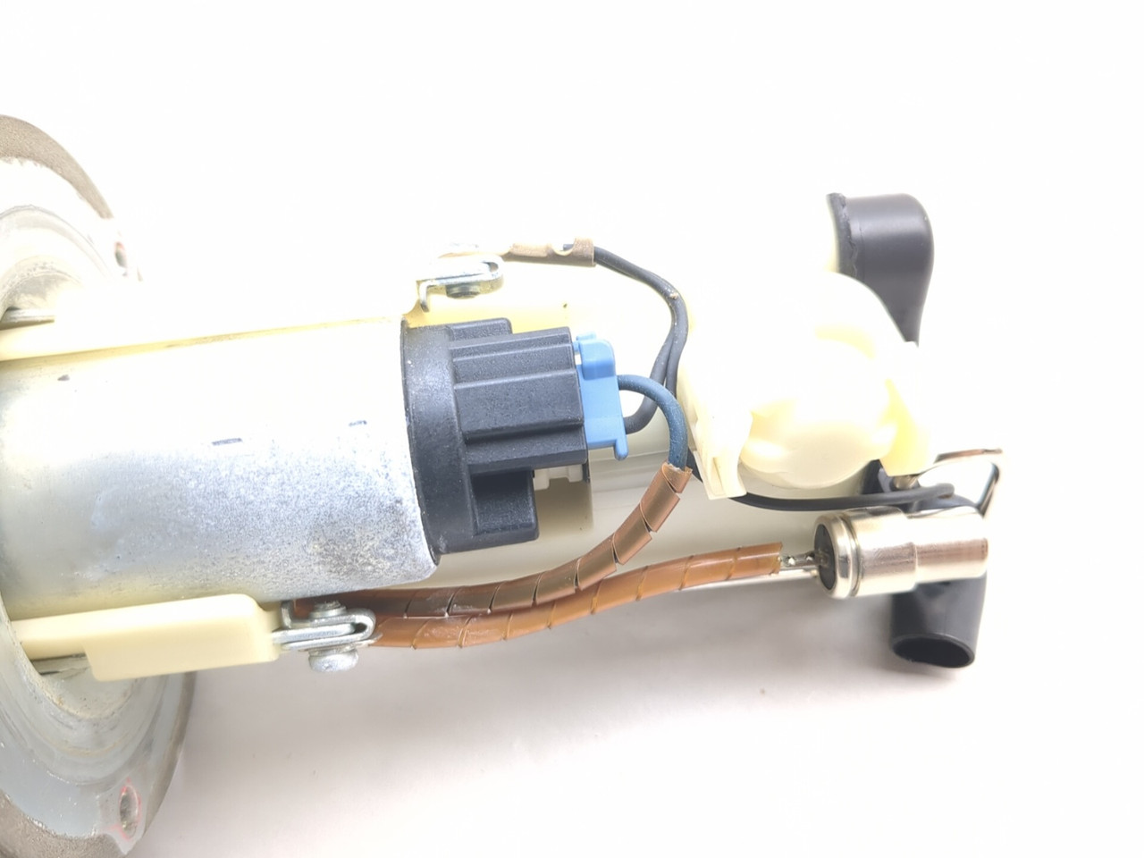 05 06 Kawasaki ZX6 ZX 636 Gas Fuel Pump 49040-0007 Mitsubishi UC