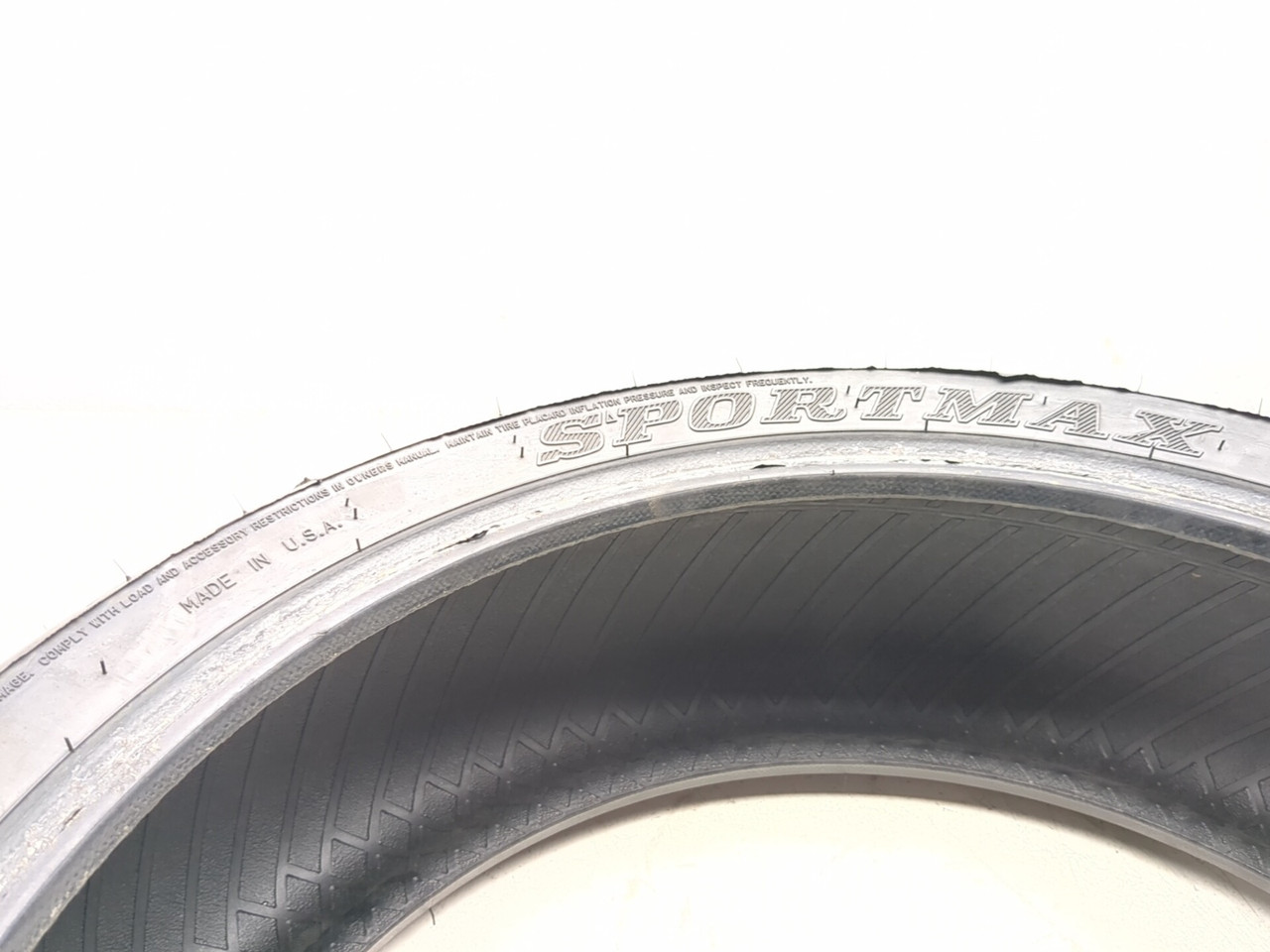 Dunlop Sportmax D207 Rear Tire 180/55R18 40562-01 - Sun Coast