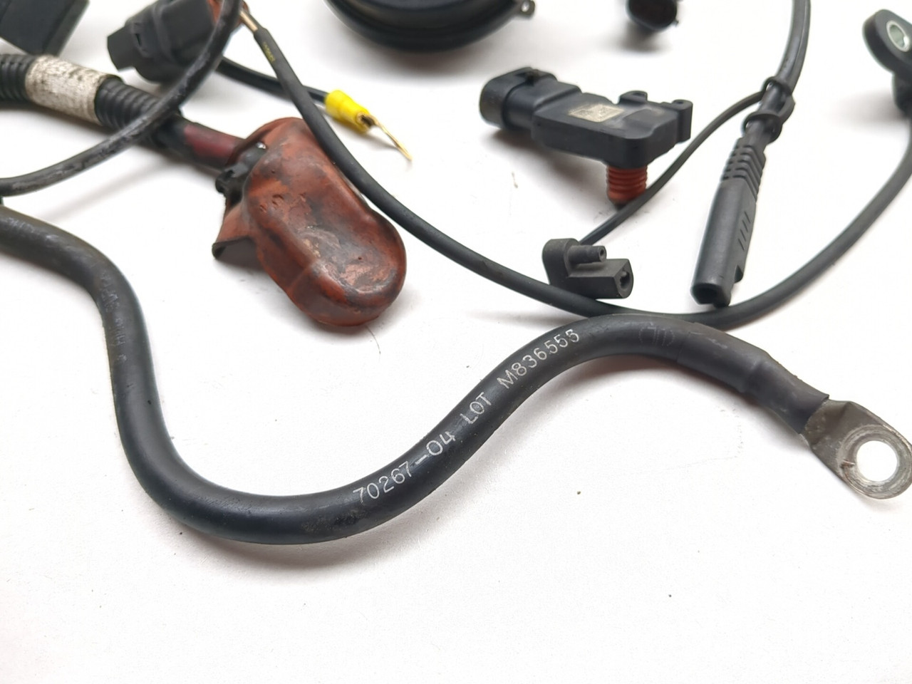 06 Harley Davidson Street Glide FLHXI Horn Battery Cable Sensor