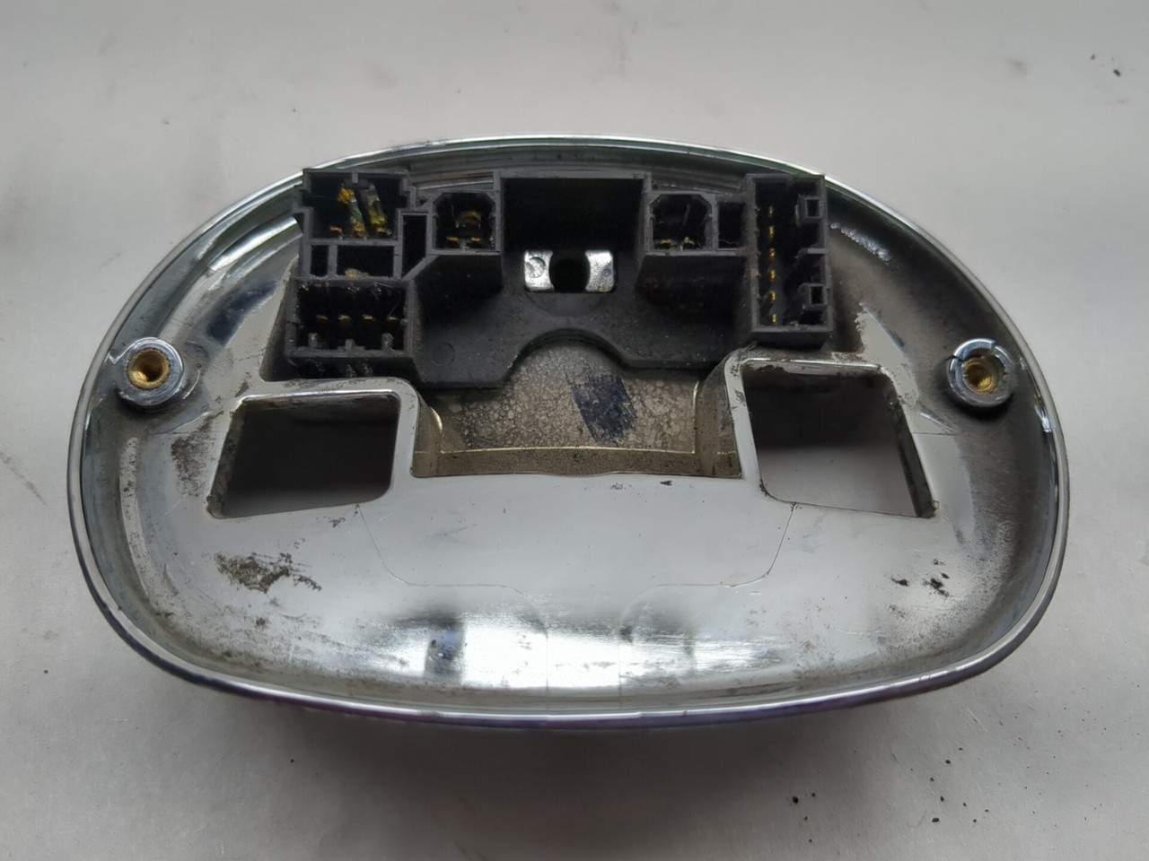 06 Harley-Davidson Street Glide FLHXI Rear Taillight Base 68066
