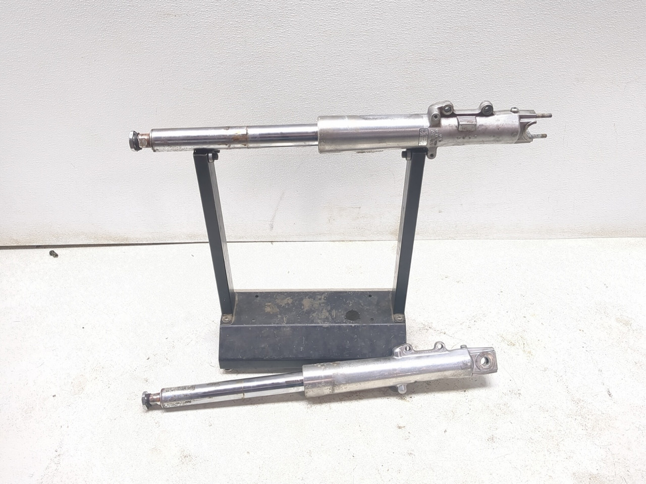 06 Harley Davidson Street Glide FLHXI Front Forks Tube Set