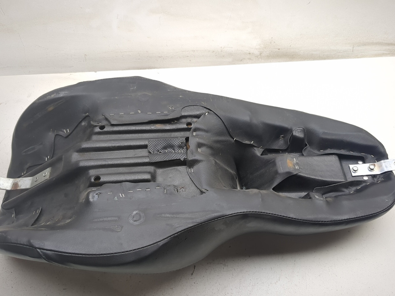 06 Harley-Davidson Street Glide FLHXI Driver Passenger Seat RDW-92