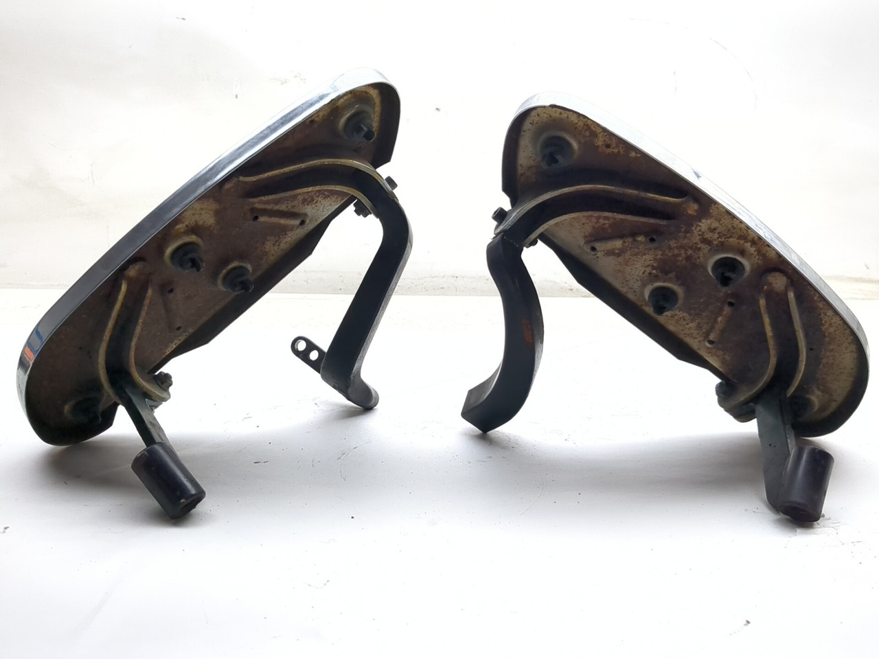 06 Harley Davidson Street Glide FLHXI Front Left Right Floorboard