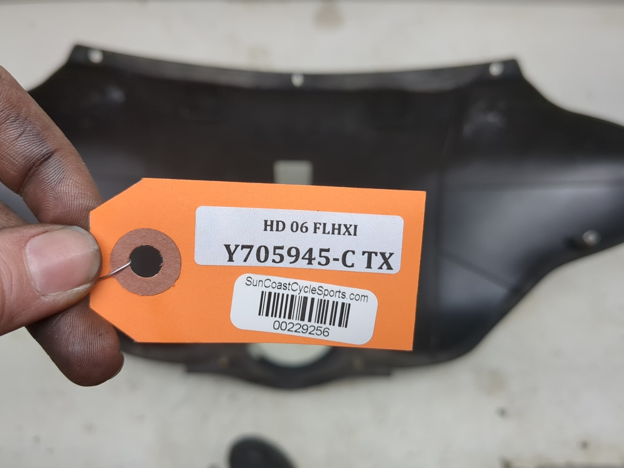 06 Harley Davidson Street Glide FLHXI Front Batwing Outer Fairing