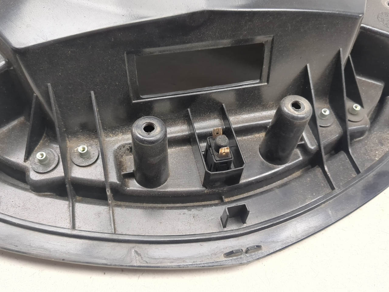 08-17 Victory Vision Rear Inner Trunk Lid Panel 5437267 - Sun