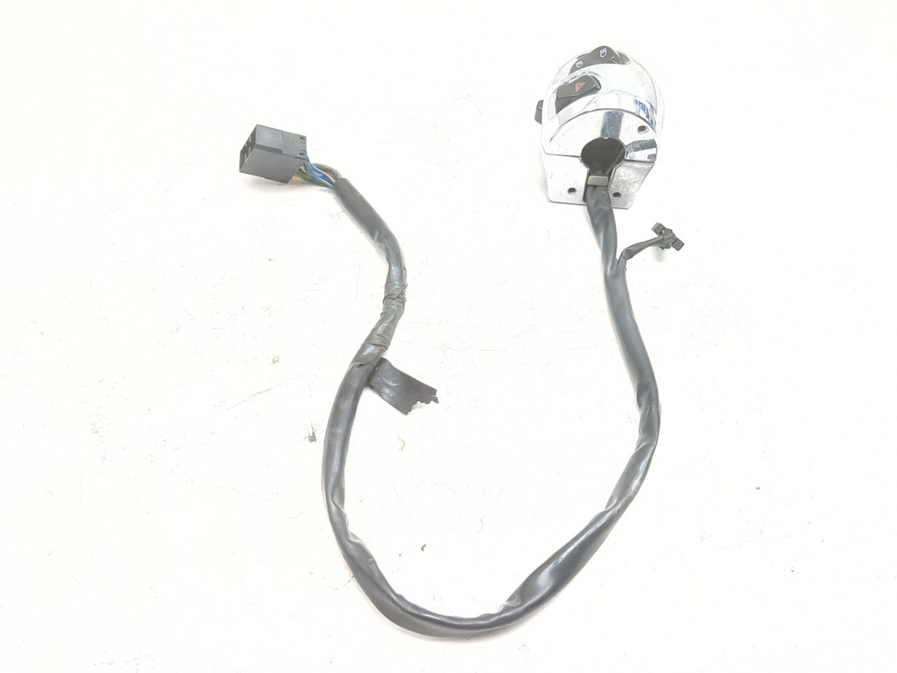 04-12 Victory Kingpin Front Left Handlebar Switch Button Toggle