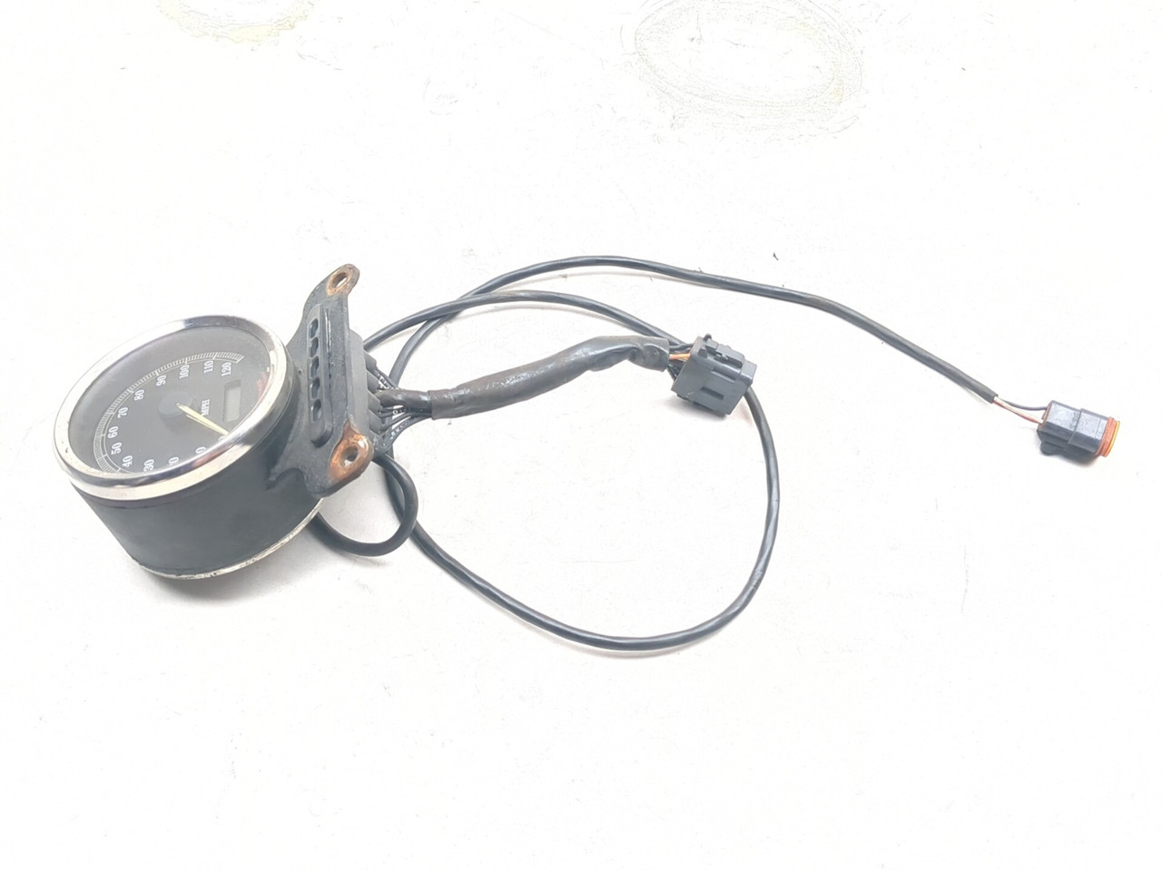 99-05 Harley Davidson FXD Dyna Super Glide Speedometer 67443-00