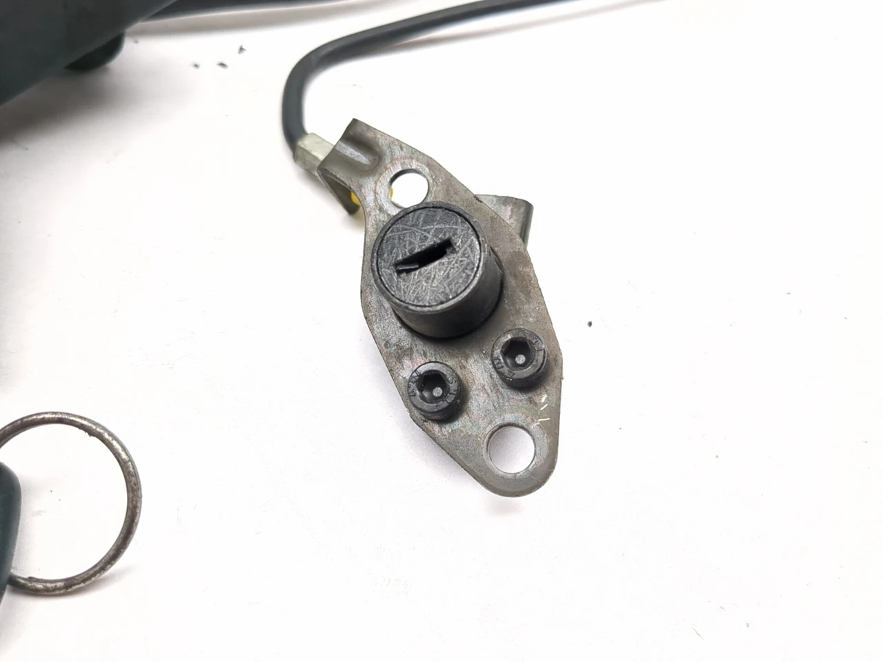 00-01 Kawasaki Ninja ZX1200 ZX12R Ignition Switch Fuel Cap Seat
