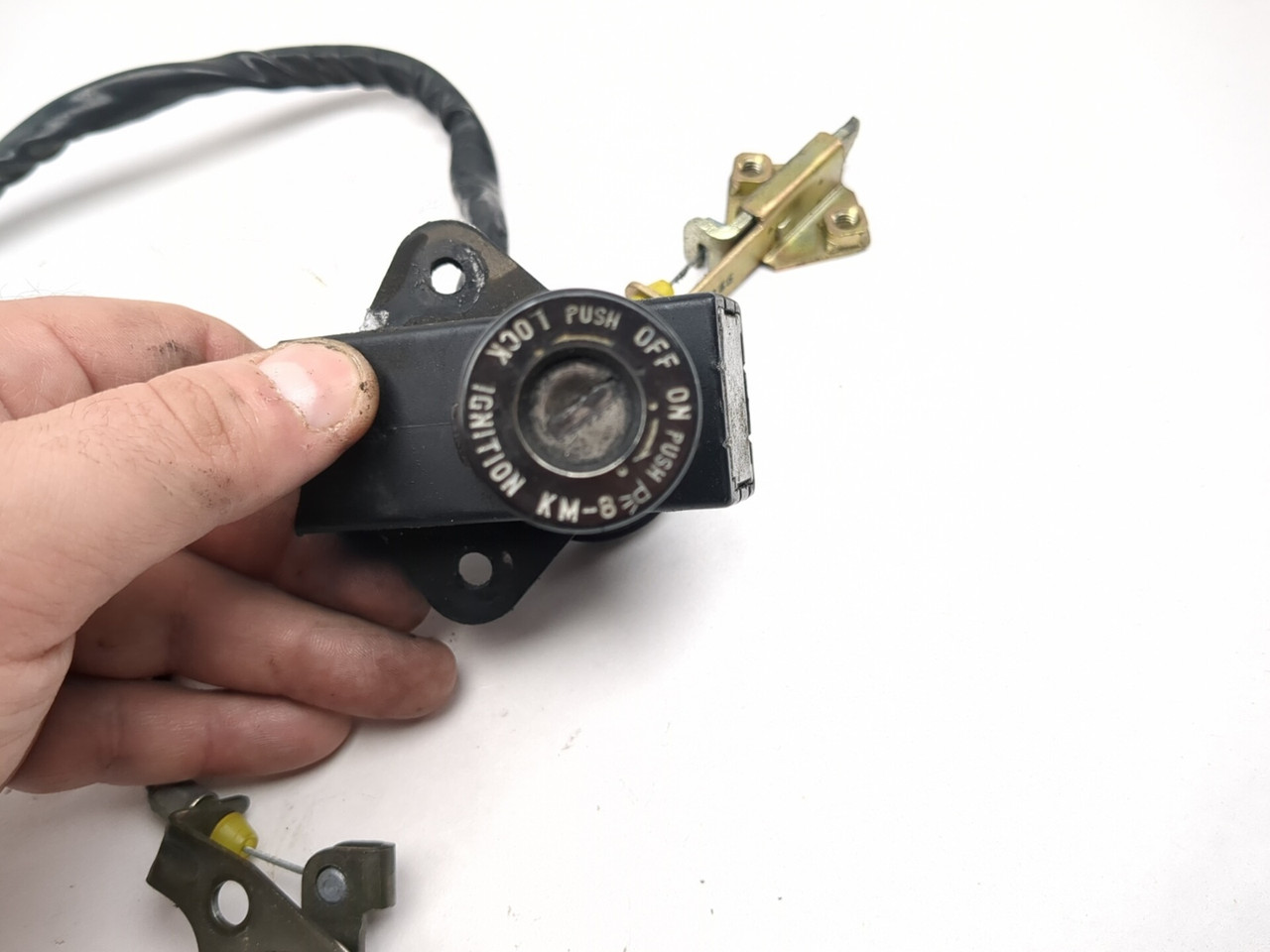 00-01 Kawasaki Ninja ZX1200 ZX12R Ignition Switch Fuel Cap Seat