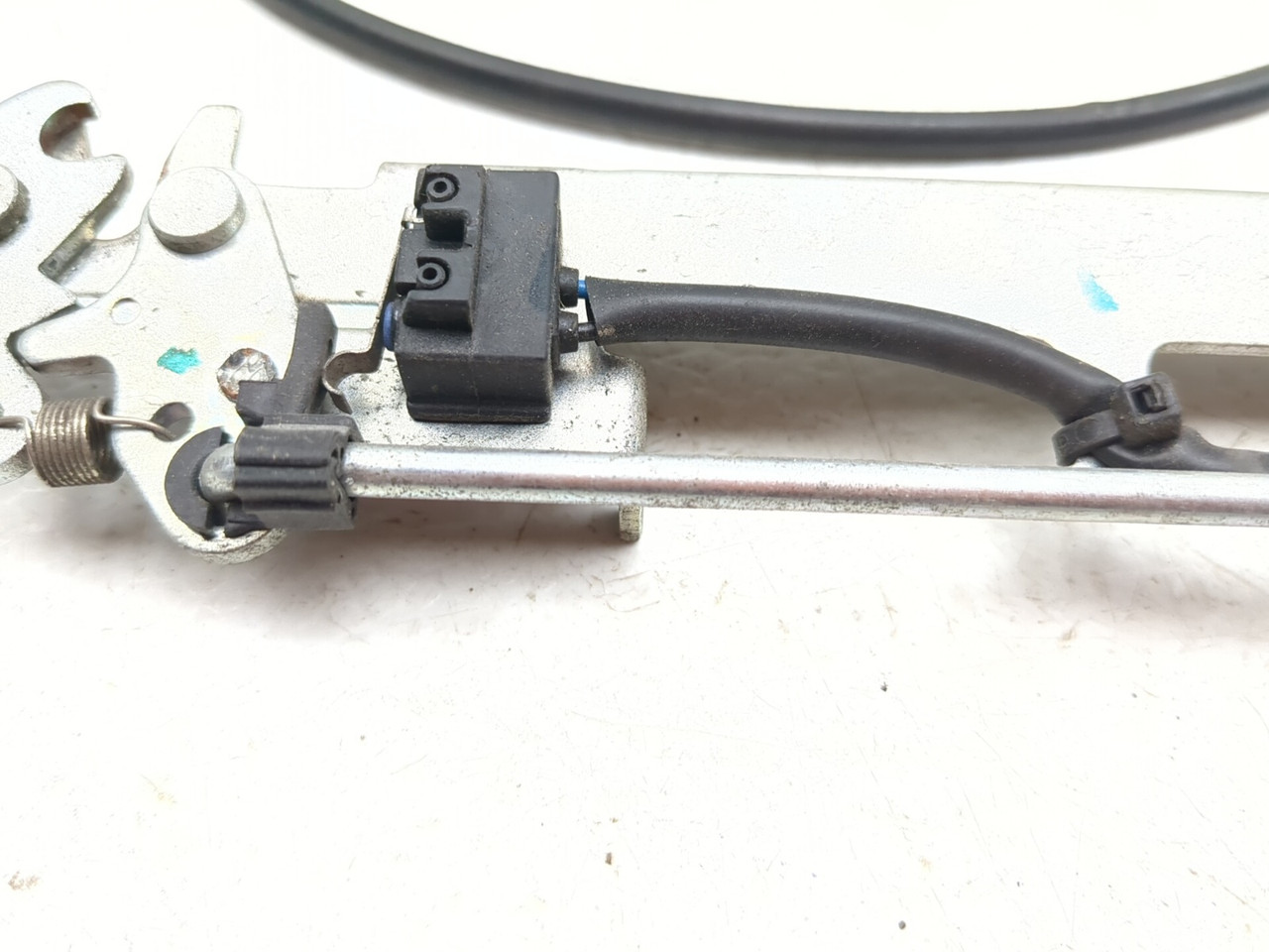 14-19 Can Am Spyder Roadster RT Front Rear Trunk Center Latch Set