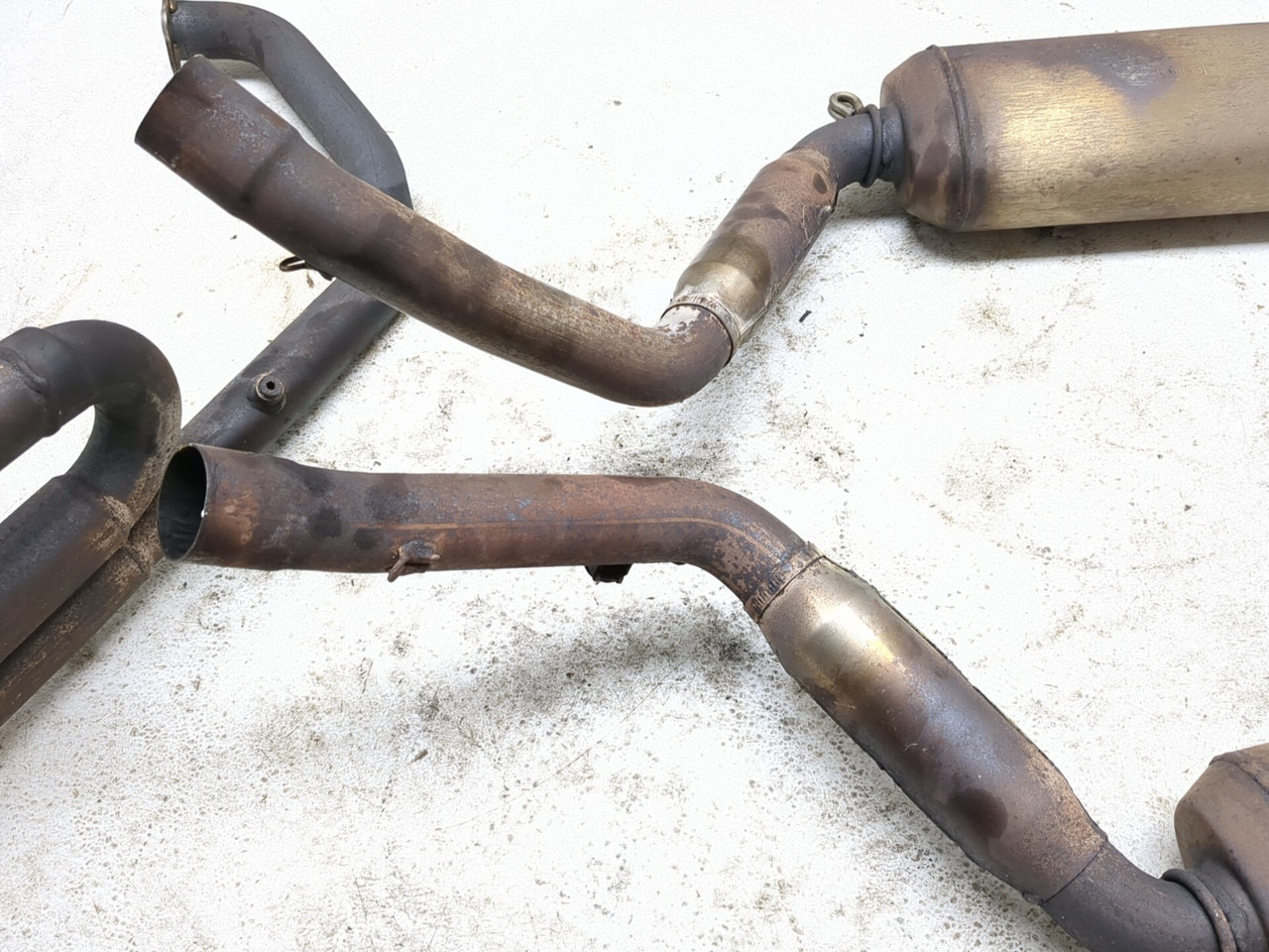 01-07 Aprilia Caponord ETV 1000 Exhaust Muffler Header Can Pipe