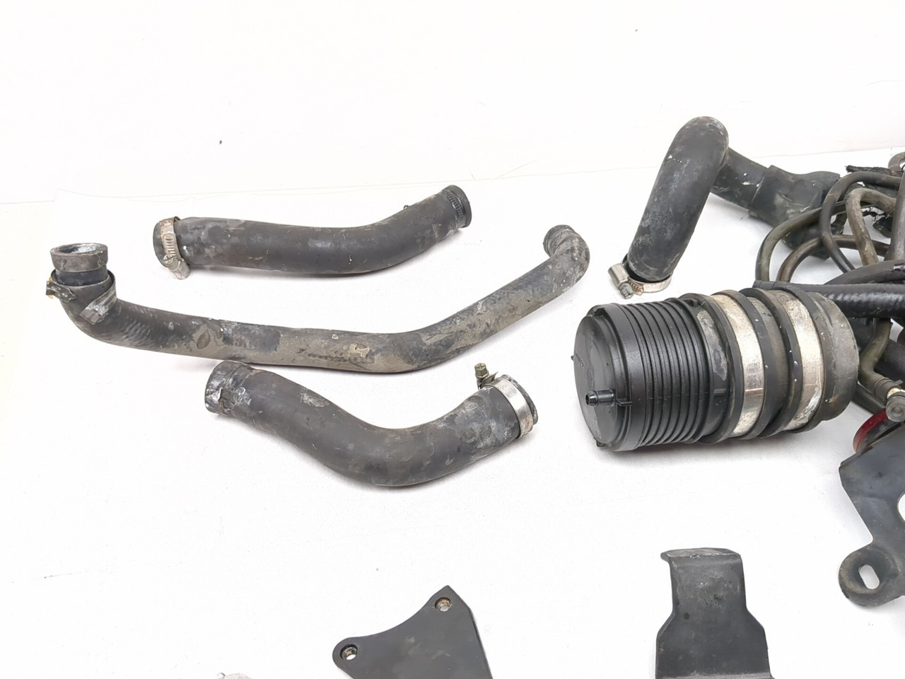 01-07 Aprilia Caponord ETV 1000 Bolt Nut Axle Fastener Bracket