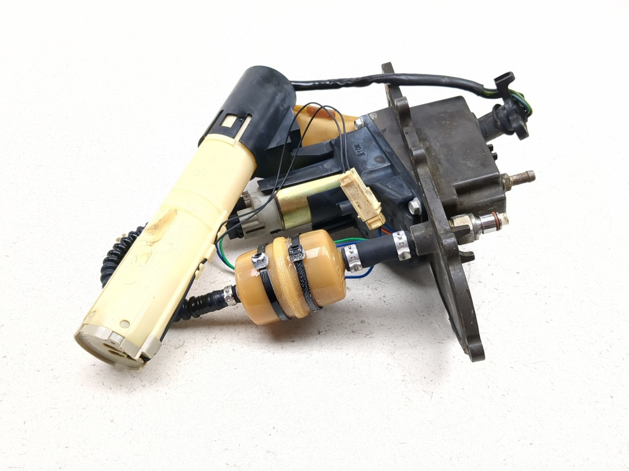 01-07 Aprilia Caponord ETV 1000 Fuel Pump Assembly AP8106629 - Sun