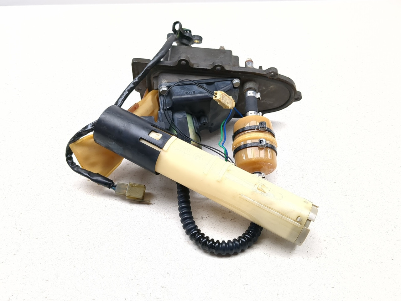 18点 01-07 Aprilia Caponord ETV 1000 Fuel Pump Assembly AP8106629 - Sun