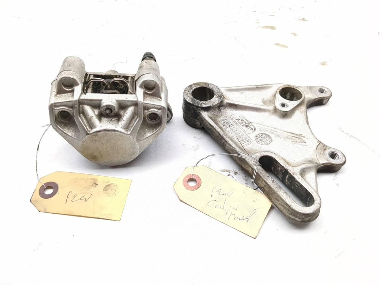 専用ページ1 01-07 Aprilia Caponord ETV 1000 Rear Brake Caliper Mounting
