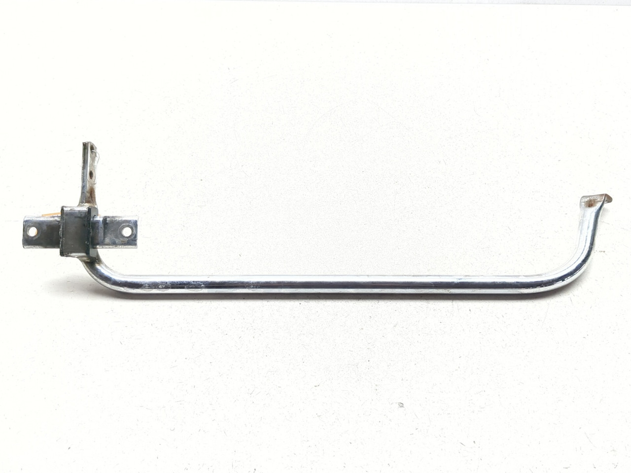 04-06 Harley Road King Custom FLHRS Rear Left Saddlebag Support