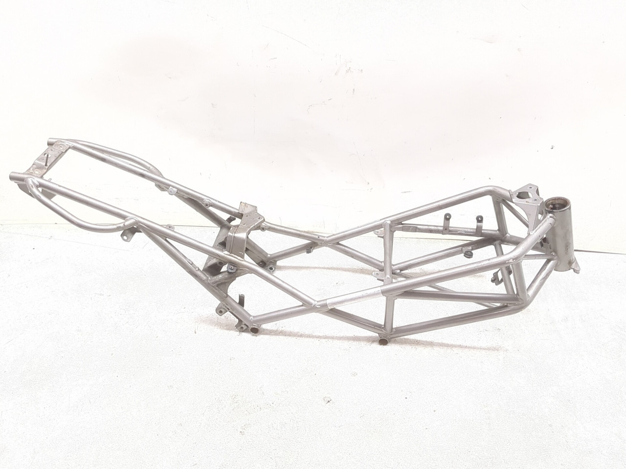 00-03 Ducati M900 Monster 900 IE Main Frame Chassis STRAIGHT CLN